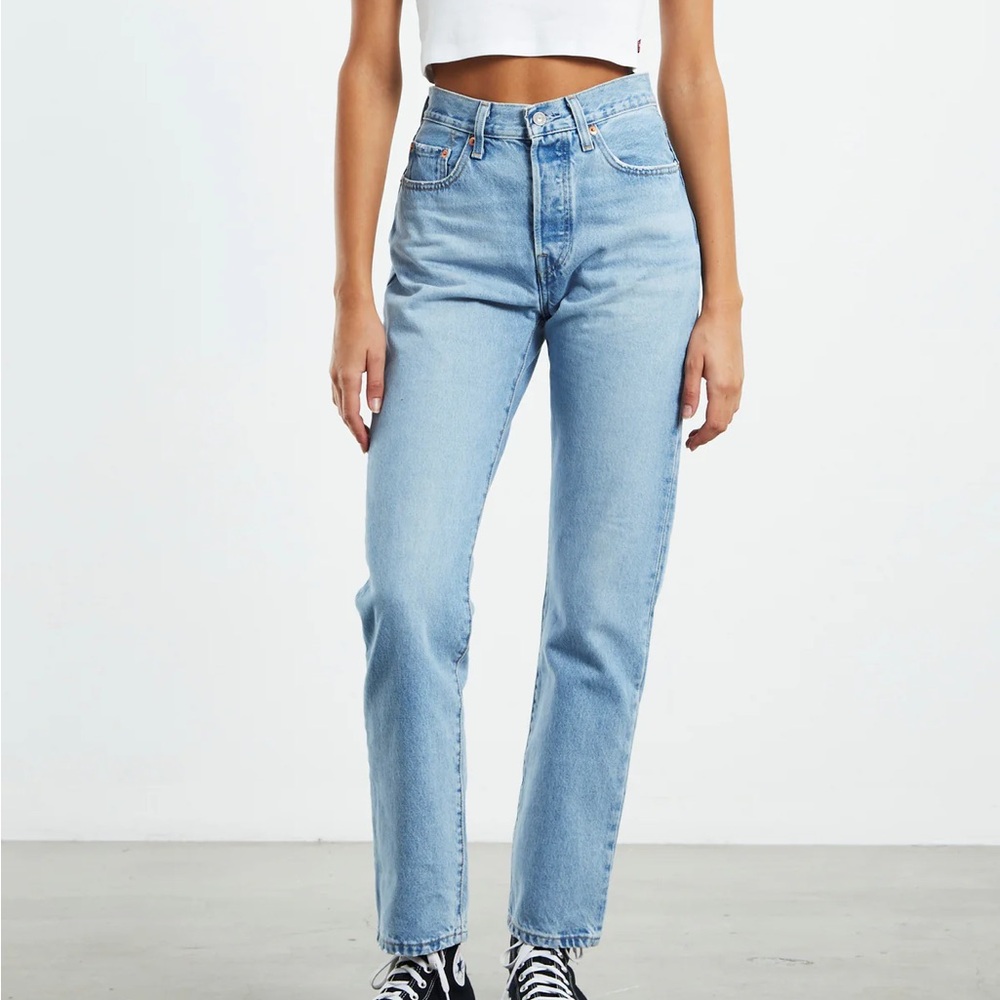 Levi's 501 Light Blue High-Rise Straight Jeans for Women